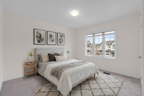 Photo 8 at 34 Valleo Street, Keswick North, Georgina