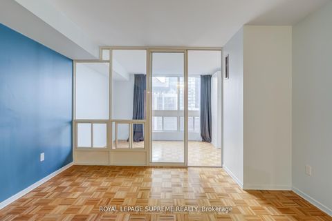 Photo 17 at 1804 - 5 Kenneth Avenue, Willowdale East, Toronto