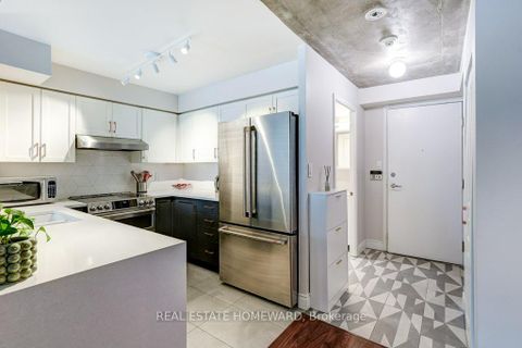 Photo 9 at 1009 - 323 Richmond Street, Moss Park, Toronto