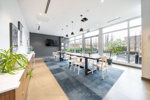 Photo 6 at 610 - 385 Osler Street, Pellam Park, Toronto