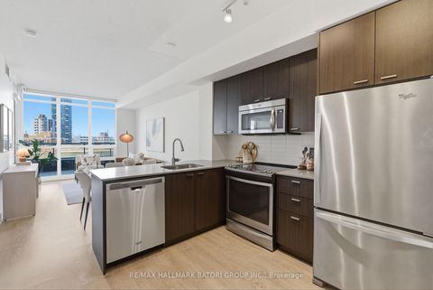 Photo 2 at 706 - 30 Roehampton Avenue, Mount Pleasant West, Toronto