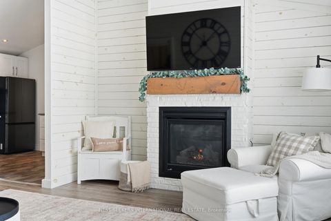 Photo 10 at 920 Barry Avenue, Rural Innisfil, Innisfil