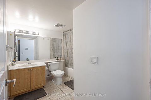 Photo 15 at 211 - 310 Red Maple Road, Langstaff, Richmond Hill