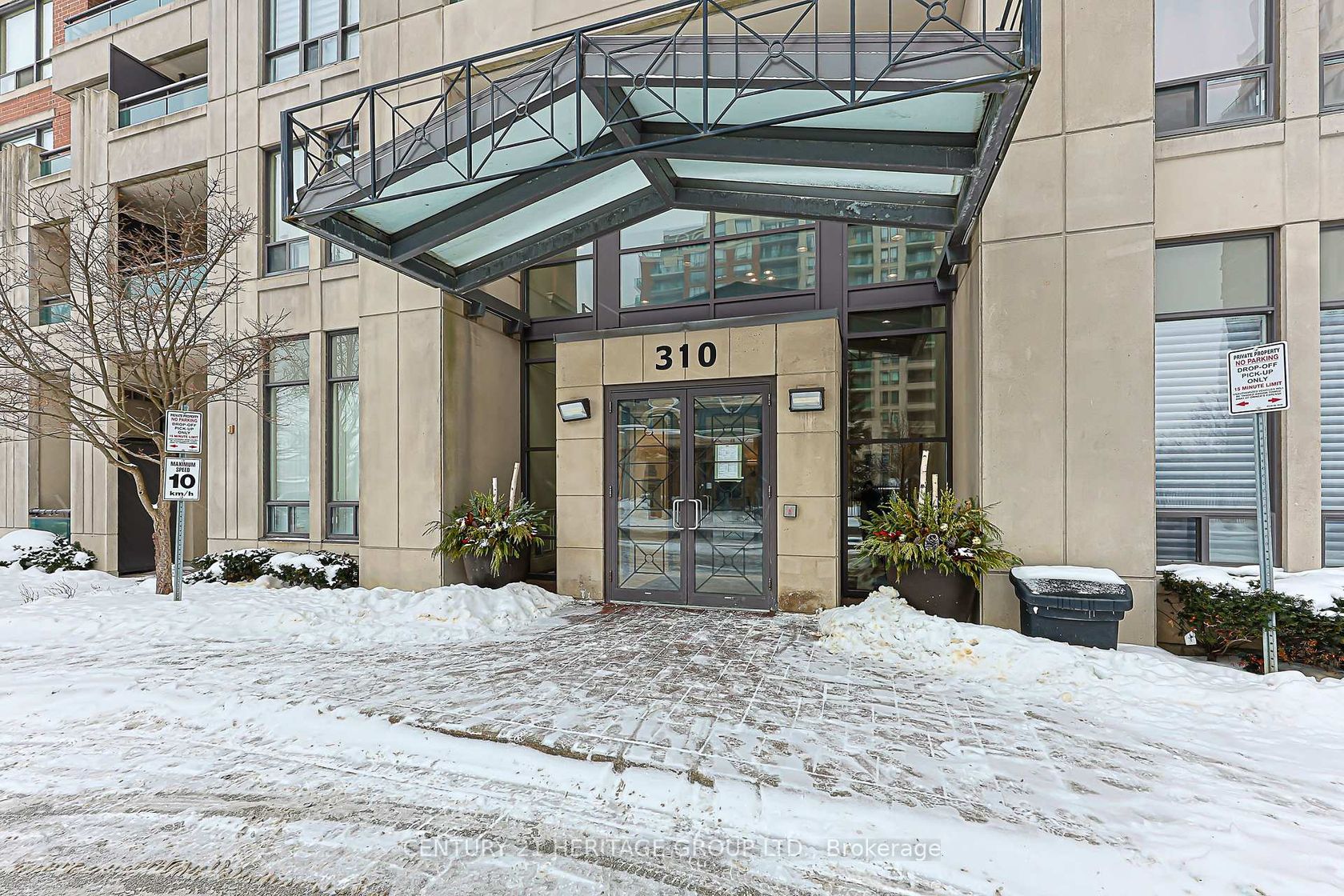 211 - 310 Red Maple Road, Langstaff, Richmond Hill photo number 2