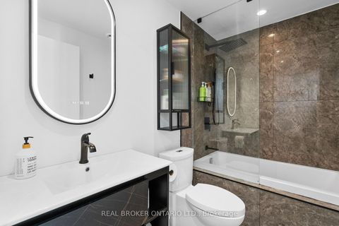 Photo 22 at 4406 - 5 St Joseph Street, Bay Street Corridor, Toronto