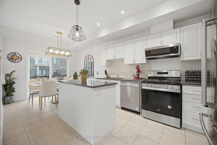 Photo 3 at 22 - 383 Dundas Street E, Waterdown, Hamilton