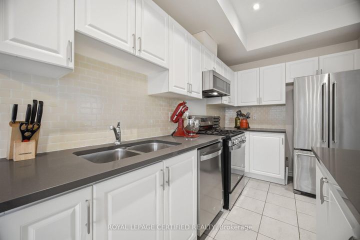 Photo 7 at 22 - 383 Dundas Street E, Waterdown, Hamilton