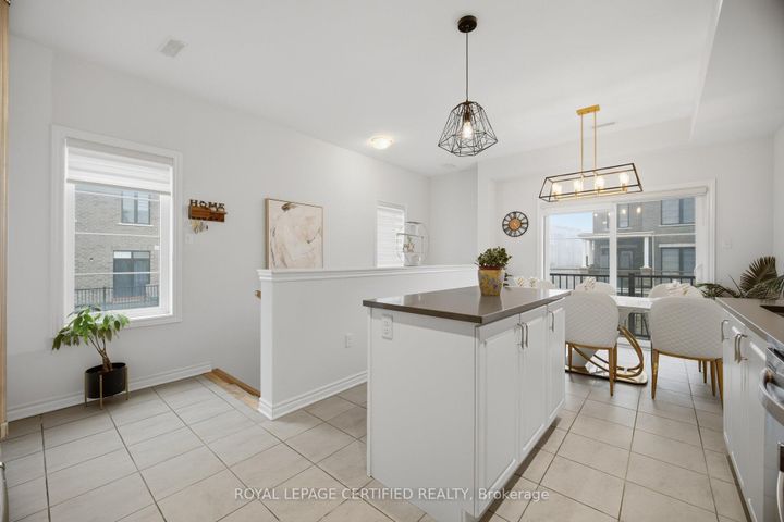 Photo 8 at 22 - 383 Dundas Street E, Waterdown, Hamilton