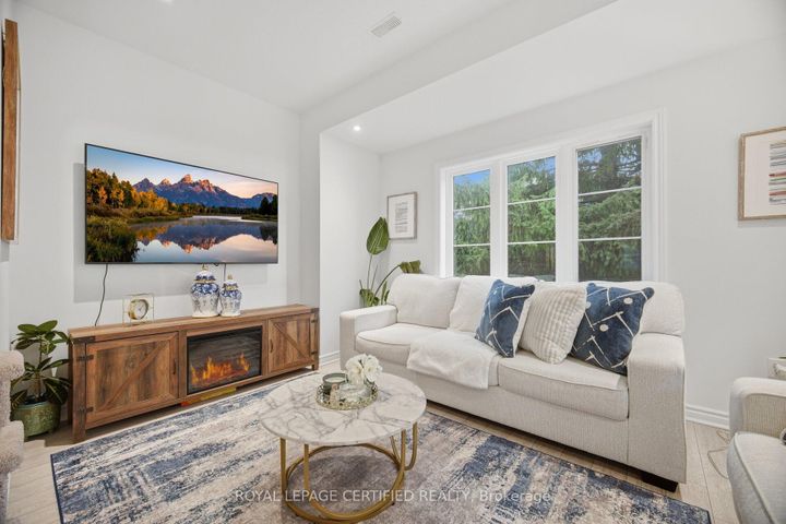 Photo 12 at 22 - 383 Dundas Street E, Waterdown, Hamilton