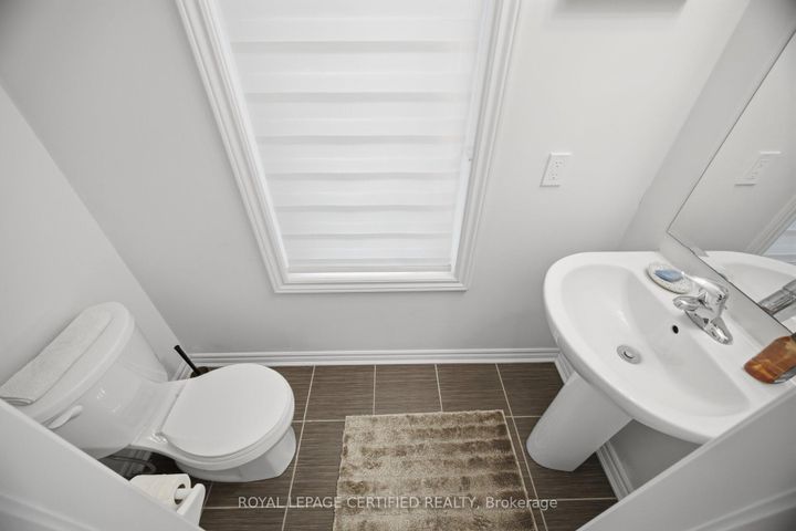 Photo 14 at 22 - 383 Dundas Street E, Waterdown, Hamilton