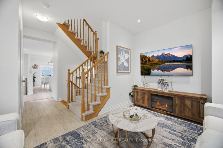 Photo 15 at 22 - 383 Dundas Street E, Waterdown, Hamilton