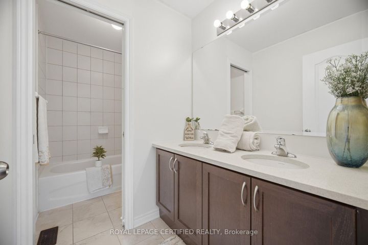 Photo 19 at 22 - 383 Dundas Street E, Waterdown, Hamilton
