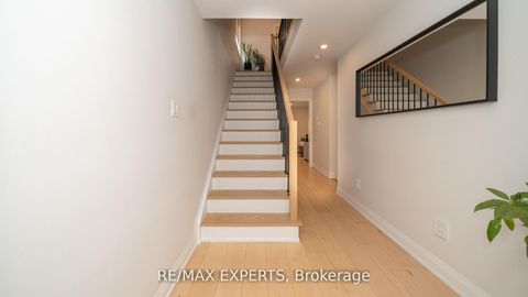 Photo 2 at 111 Argento Crescent, Vellore Village, Vaughan