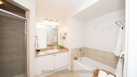 Photo 12 at 111 Argento Crescent, Vellore Village, Vaughan