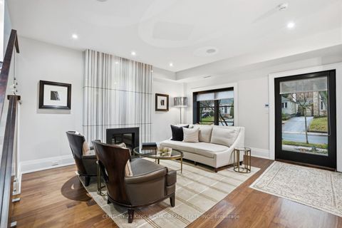 Photo 4 at 33 Nesbitt Drive, Leaside, Toronto