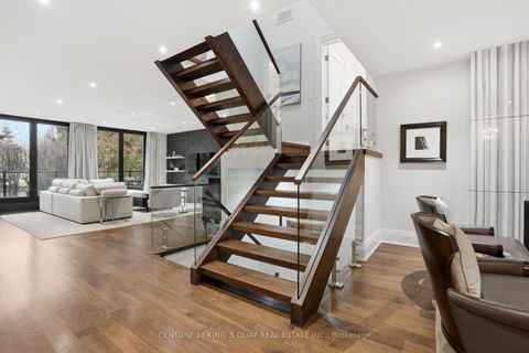 Photo 15 at 33 Nesbitt Drive, Leaside, Toronto