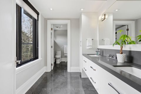 Photo 27 at 33 Nesbitt Drive, Leaside, Toronto