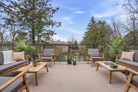 Photo 29 at 33 Nesbitt Drive, Leaside, Toronto