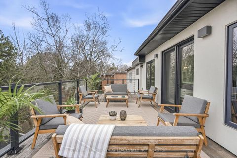 Photo 30 at 33 Nesbitt Drive, Leaside, Toronto