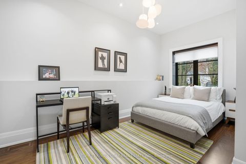 Photo 34 at 33 Nesbitt Drive, Leaside, Toronto