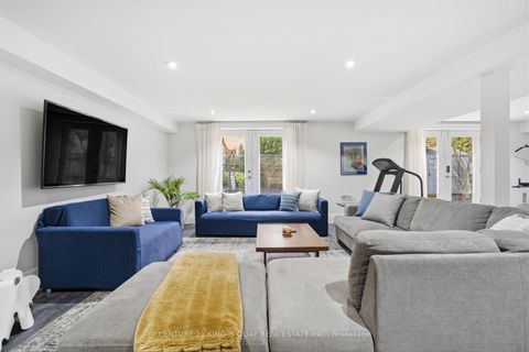 Photo 38 at 33 Nesbitt Drive, Leaside, Toronto