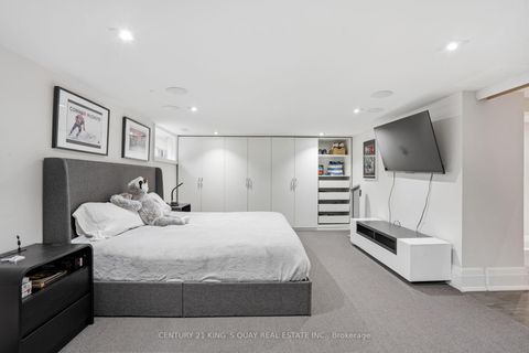 Photo 41 at 33 Nesbitt Drive, Leaside, Toronto