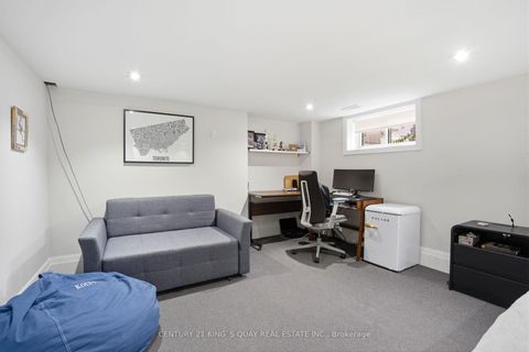Photo 42 at 33 Nesbitt Drive, Leaside, Toronto