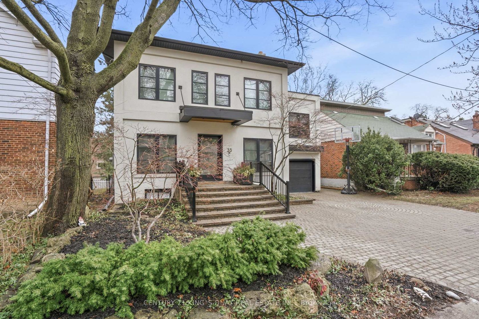 33 Nesbitt Drive, Leaside, Toronto 