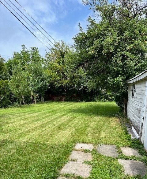 Photo 1 at 70 Westdale Drive, CFB, Toronto