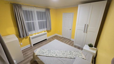 Photo 7 at 70 Westdale Drive, CFB, Toronto