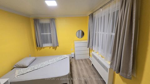 Photo 9 at 70 Westdale Drive, CFB, Toronto