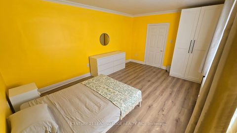 Photo 11 at 70 Westdale Drive, CFB, Toronto