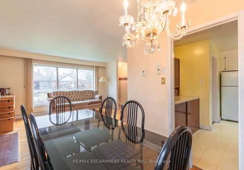 Photo 7 at 1 Snaresbrook Drive, Kipling, Toronto