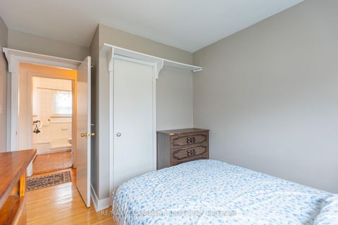 Photo 14 at 1 Snaresbrook Drive, Kipling, Toronto