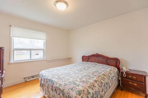 Photo 15 at 1 Snaresbrook Drive, Kipling, Toronto