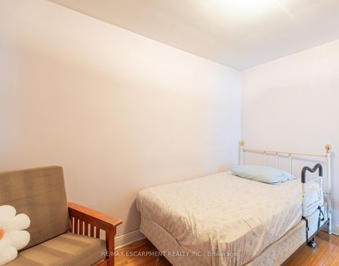 Photo 19 at 1 Snaresbrook Drive, Kipling, Toronto