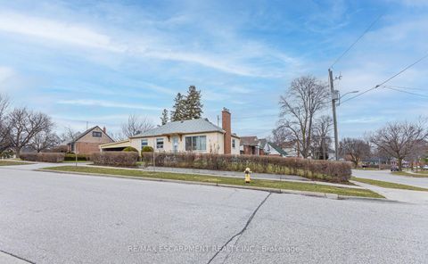 Photo 49 at 1 Snaresbrook Drive, Kipling, Toronto