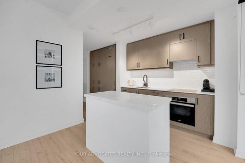 Photo 3 at 902 - 9 Tecumseth Street, Niagara, Toronto