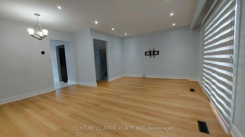 Photo 6 at 143 Purpledusk Trail, Morningside, Toronto