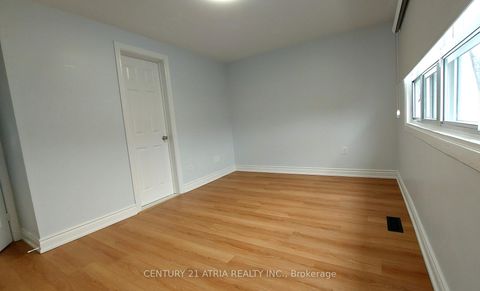 Photo 14 at 143 Purpledusk Trail, Morningside, Toronto