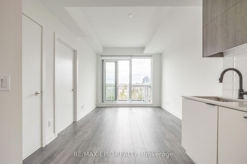 Photo 6 at 613 - 8888 Yonge Street, South Richvale, Richmond Hill