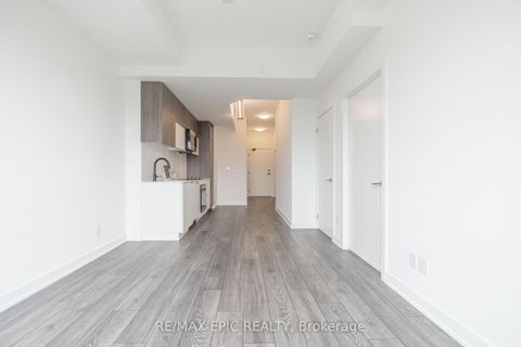 Photo 7 at 613 - 8888 Yonge Street, South Richvale, Richmond Hill