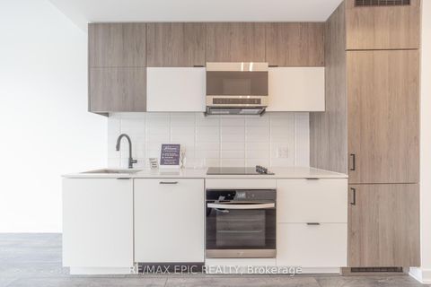 Photo 9 at 613 - 8888 Yonge Street, South Richvale, Richmond Hill