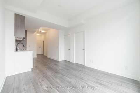 Photo 12 at 613 - 8888 Yonge Street, South Richvale, Richmond Hill
