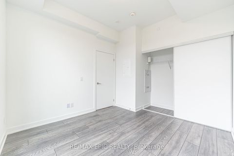 Photo 17 at 613 - 8888 Yonge Street, South Richvale, Richmond Hill