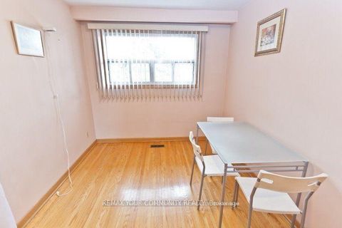 Photo 3 at 8 Stanwood Crescent, Humbermede, Toronto