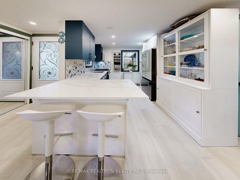 Photo 12 at 757 Srigley Street, College Manor, Newmarket