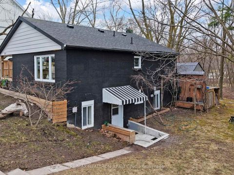 Photo 23 at 757 Srigley Street, College Manor, Newmarket