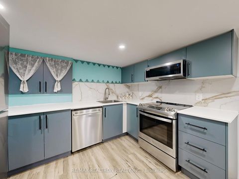 Photo 29 at 757 Srigley Street, College Manor, Newmarket