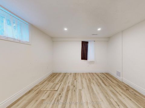 Photo 34 at 757 Srigley Street, College Manor, Newmarket